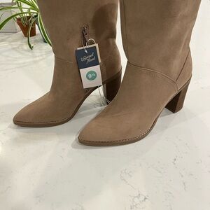 Women's Tan Boots